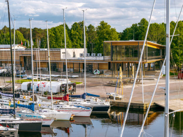 Kalevi jahklubi sadamahoone