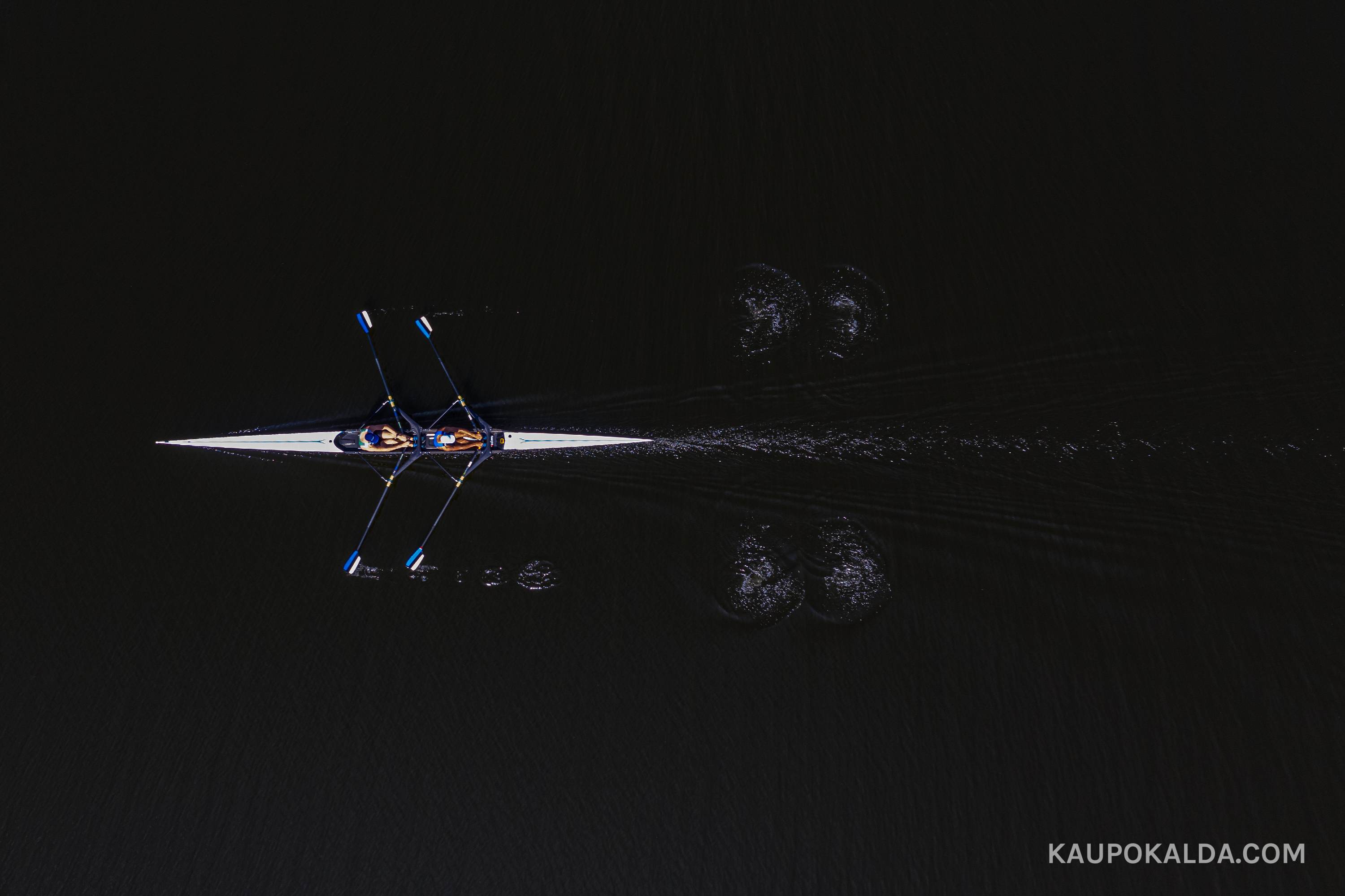 Jäljed vees