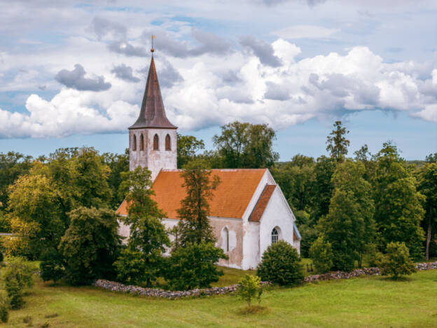 Pühalepa kirik, Hiiumaa