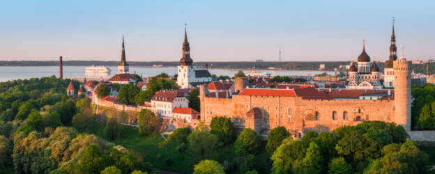 Toompea ootab laeva