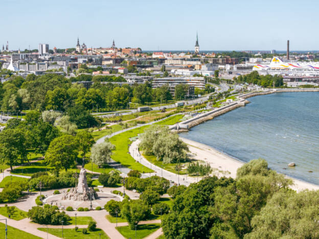 Russalka, Reidi tee ja promenaad
